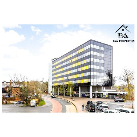 City Centre Apartment Close To Ascot & Legoland Sleep Upto 4 Guests - Parking On Request! Bracknell Dış mekan fotoğraf