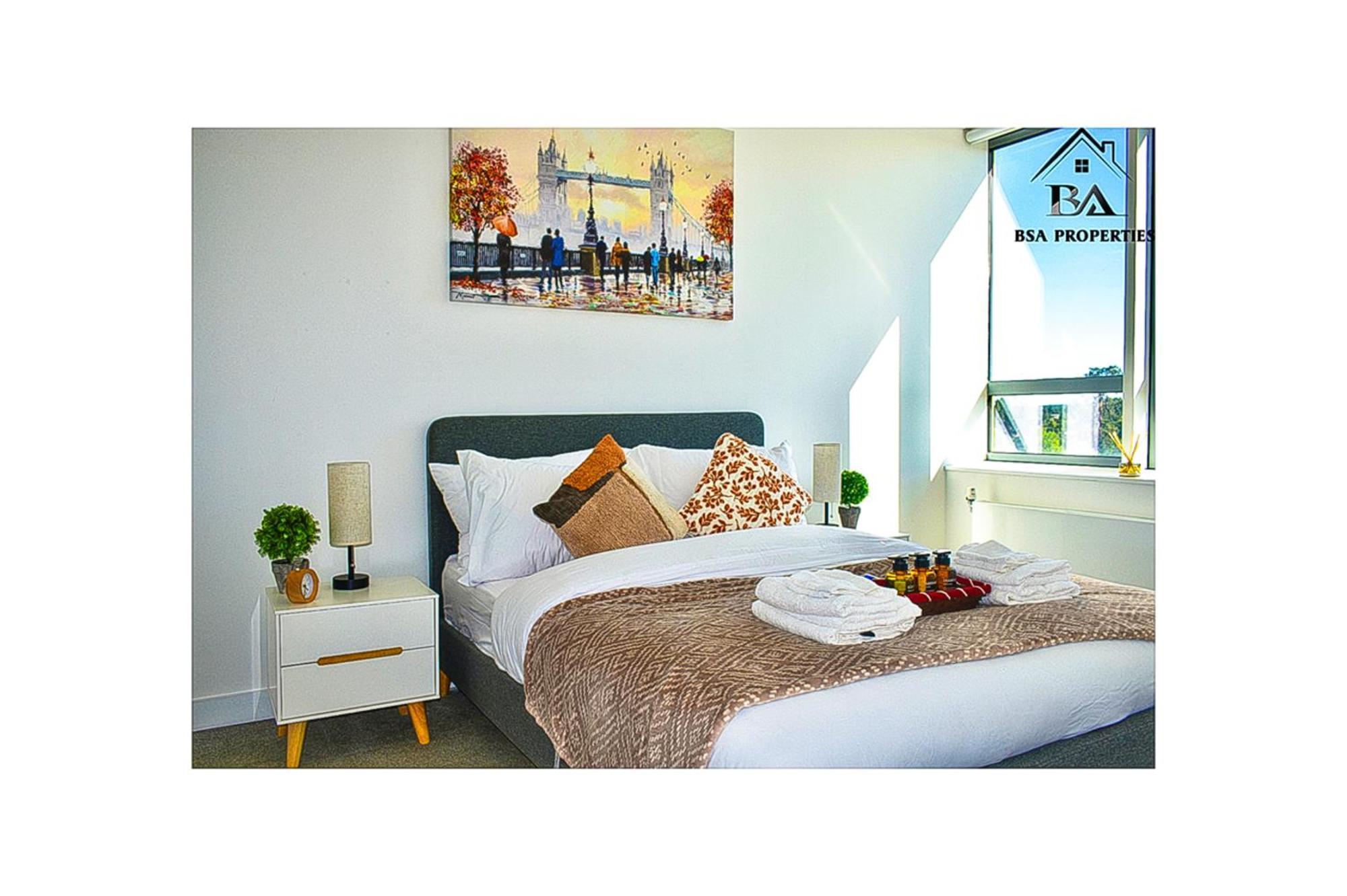 City Centre Apartment Close To Ascot & Legoland Sleep Upto 4 Guests - Parking On Request! Bracknell Dış mekan fotoğraf