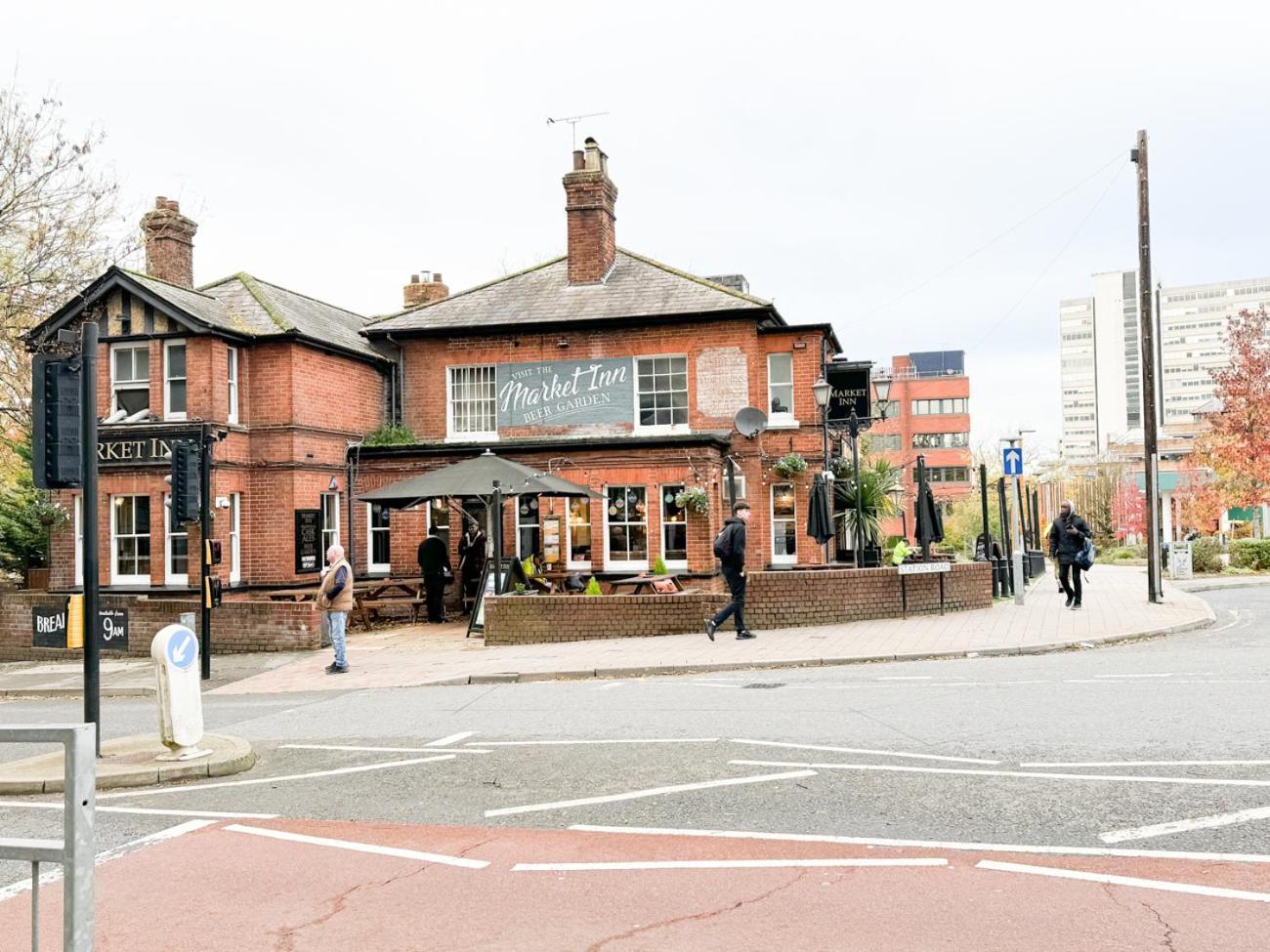 City Centre Apartment Close To Ascot & Legoland Sleep Upto 4 Guests - Parking On Request! Bracknell Dış mekan fotoğraf