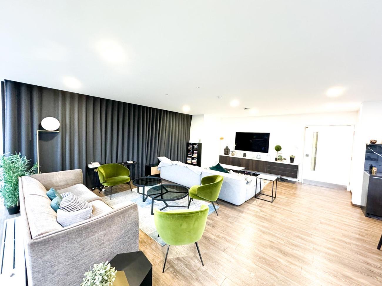 City Centre Apartment Close To Ascot & Legoland Sleep Upto 4 Guests - Parking On Request! Bracknell Dış mekan fotoğraf